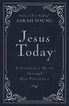 Jesus Today Deluxe Edition, Leathersoft, Navy, with Full Scriptures: Experience Hope Through His Presence (a 150-Day Devotional) - 圖片 1