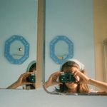 Anne Collier: Women with Cameras (Self Portrait) - 圖片 1
