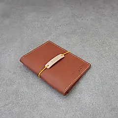 Be Two 護照夾/ 棕色牛皮/ 客製壓印