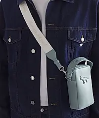 MAISON KITSUNÉ 漫步雲端系列斜背小包/冬日天空藍