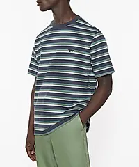 MAISON KITSUNÉ 橄欖綠條紋暗影狐狸LOGO舒適短TEE_中性/男/ XL