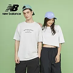 【New Balance】刺繡文字短袖上衣_MT43551AHH_男性_淺灰色/M