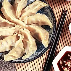 【KAWA巧活】鮮脆高麗菜豬肉熟水餃8包組(255g)