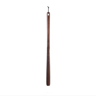 日本霜山 胡桃木製可掛式免彎腰長鞋拔/穿鞋輔助器/ 柄長75cm