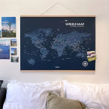 Umade 世界地圖木框海報 牆壁裝飾-海軍藍/大+亮彩磁鐵地標扣-混色15顆