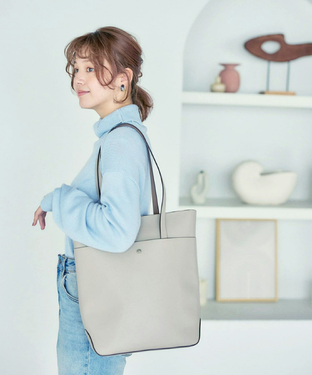 日本 Legato Largo Lineare 定番極輕系列肩背托特包/ Light Grey