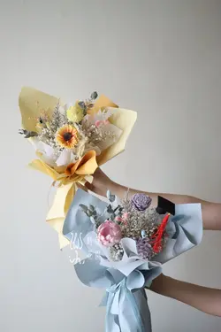 時葳花園花藝設計 漫漫時光  畢業帽乾燥花花束 畢業花束/ 黃色