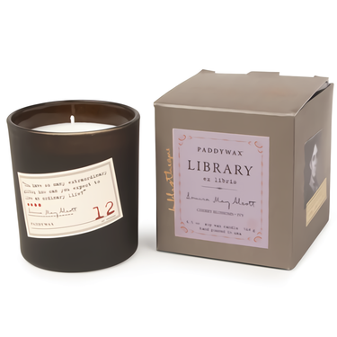 美國 PADDYWAX 圖書館系列45小時蠟燭/ 露意莎．梅．奧爾柯特/ 櫻花+常春藤