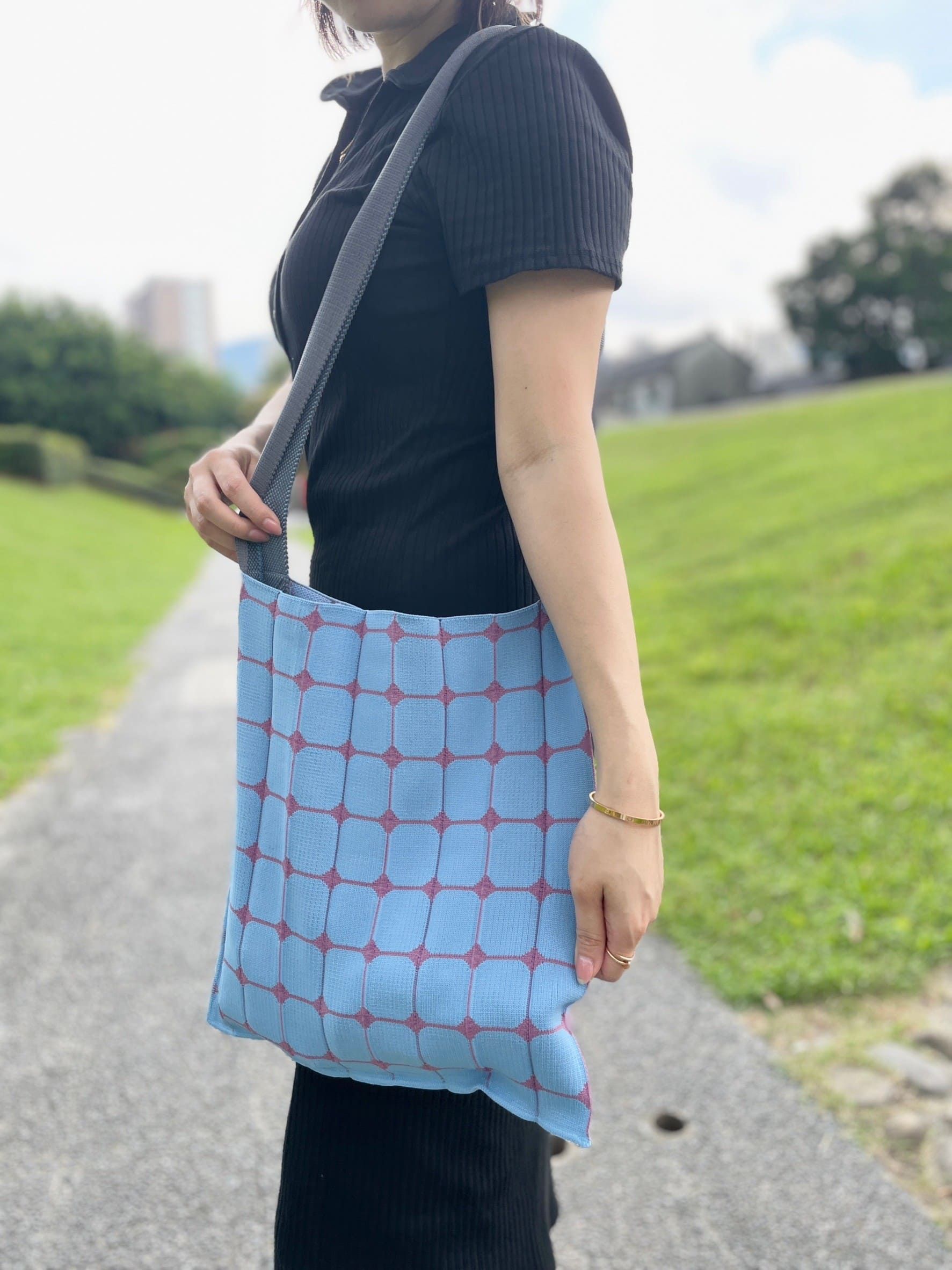 KNT365台灣限定款藍色磁磚感摺疊環保包/ Knitty