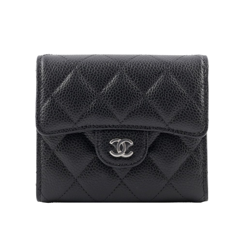 【CHANEL】銀色CC Logo 菱格紋荔枝牛皮三折短夾(黑色)/平行輸入