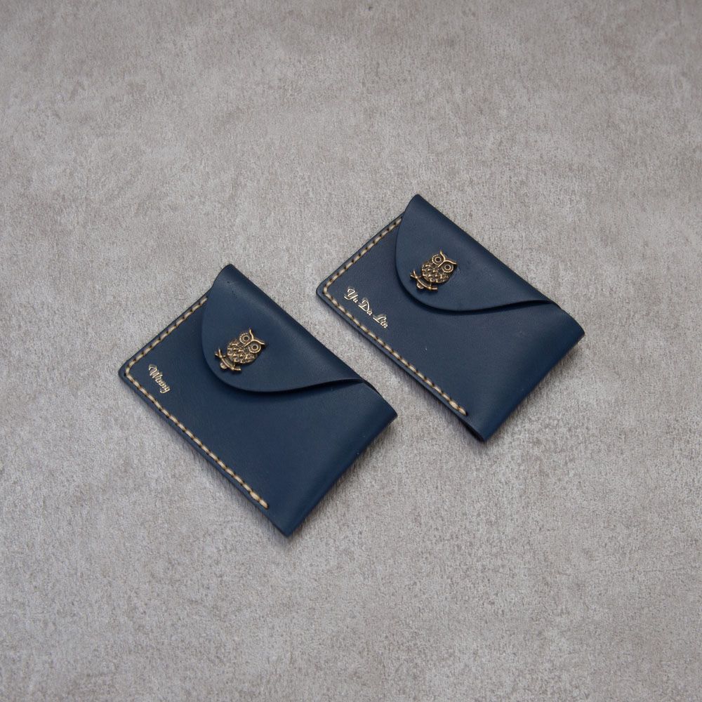 Be Two 名片夾 卡片夾 名片盒 真皮 深藍色牛皮【限量 客製禮物】 深藍色＋客製燙金/ 站立貓頭鷹