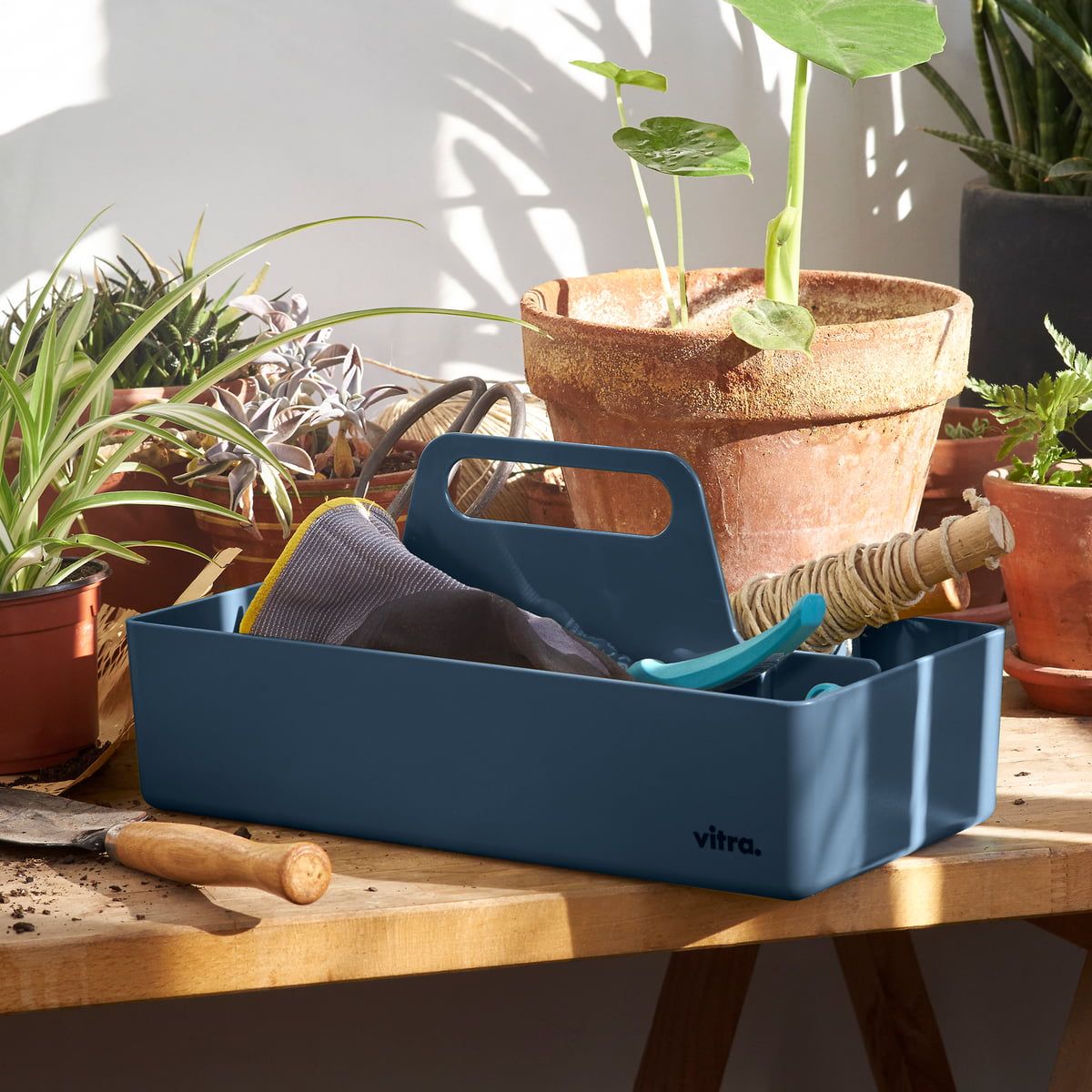 北歐櫥窗/Vitra Toolbox RE 提著走小物收納盒 (湛海藍)