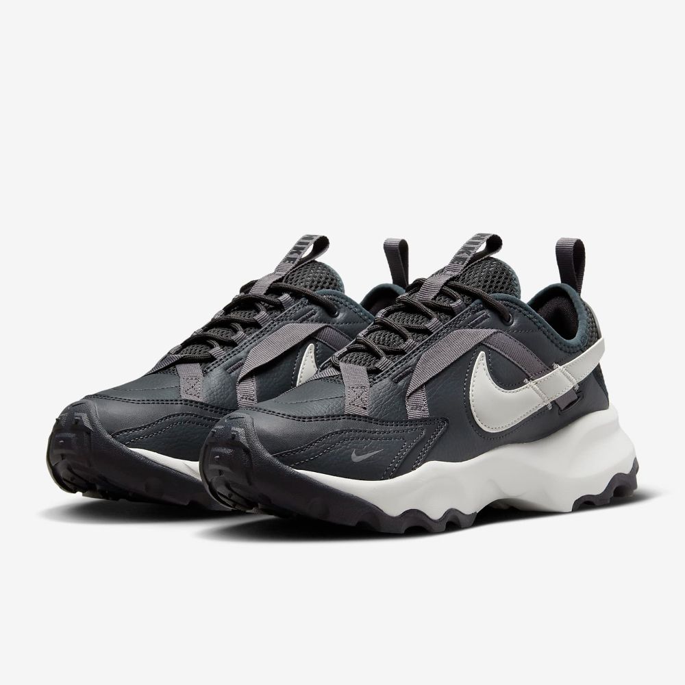 【NIKE】W NIKE TC 7900 休閒老爹鞋/黑白/女鞋-DD9682001/ US9/26CM