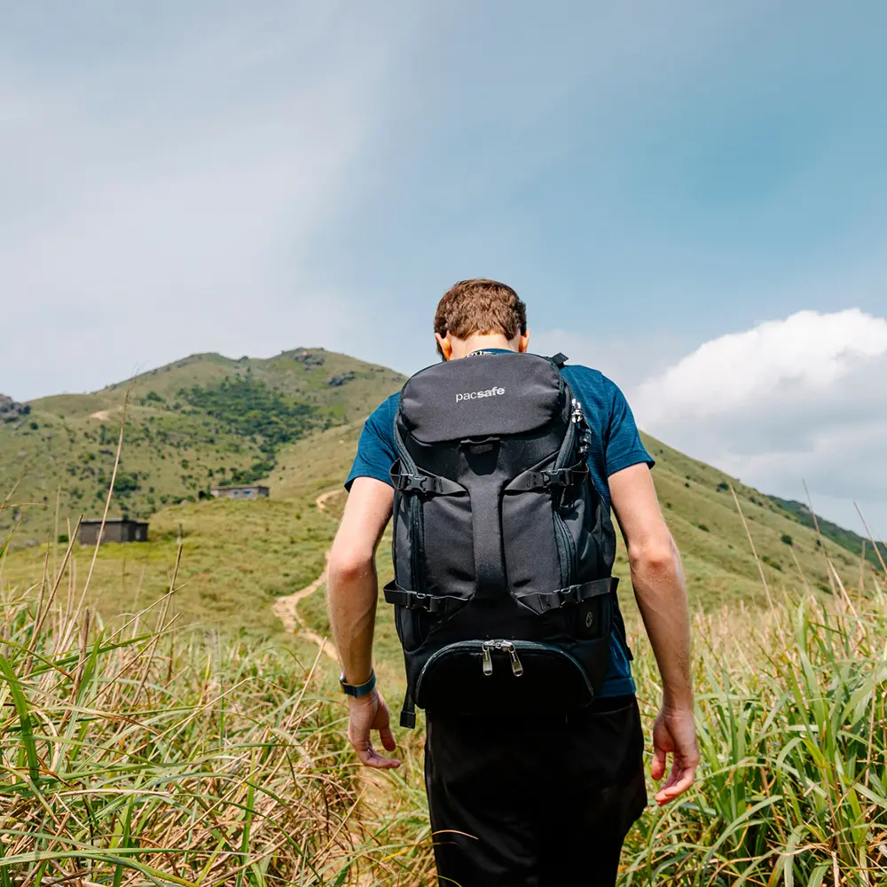 Pacsafe｜Venturesafe EXP35 五大專利防盜 旅行後背包 35L /黑色