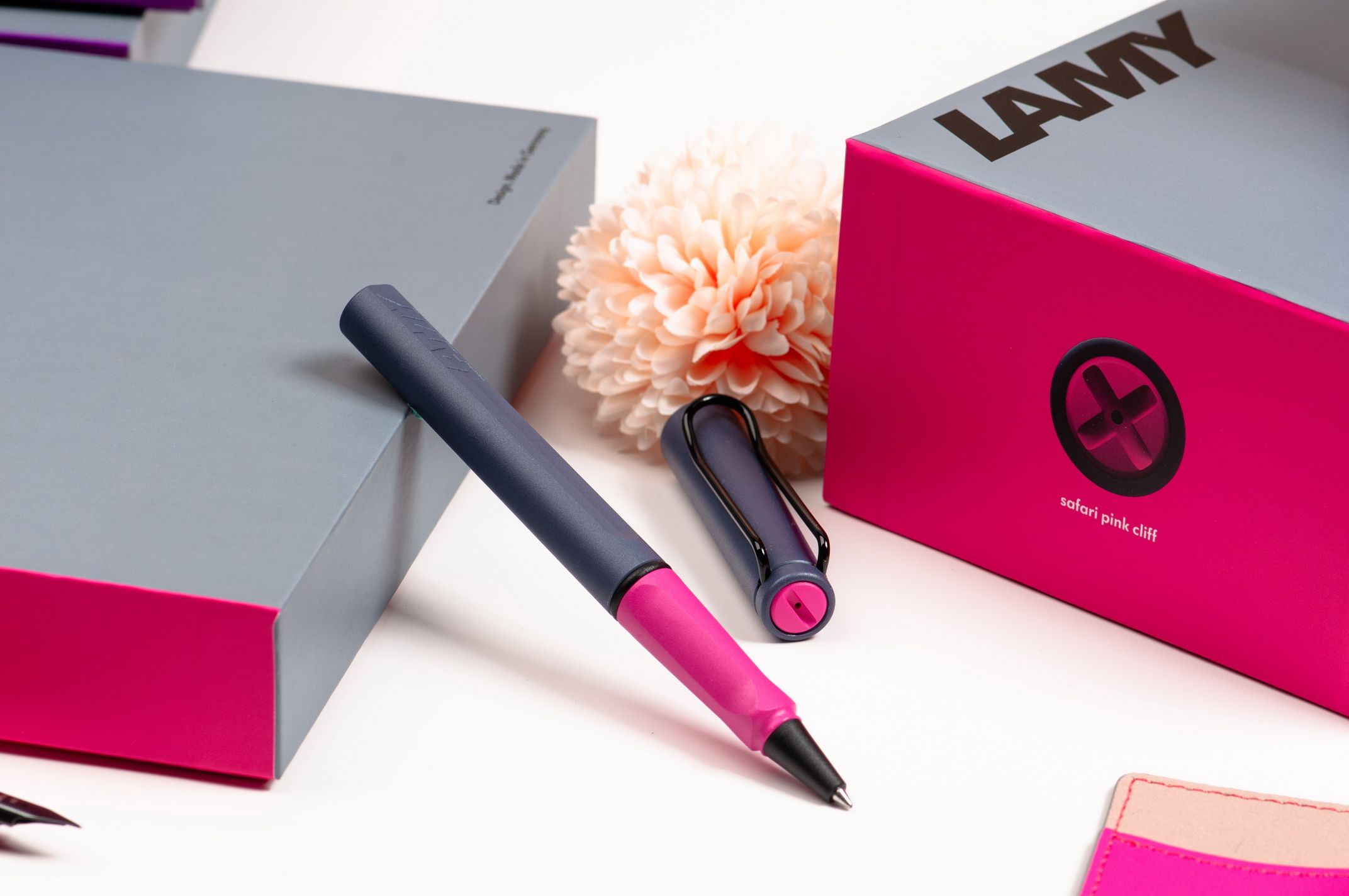 LAMY Safari狩獵者鋼珠筆/ 2024限量/ 懸岩粉紅