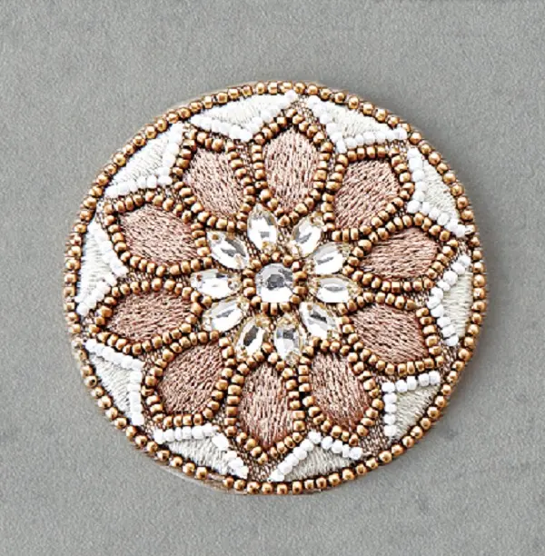 日本 artipur COTTAGE 珠串刺繡隨身手鏡/ White