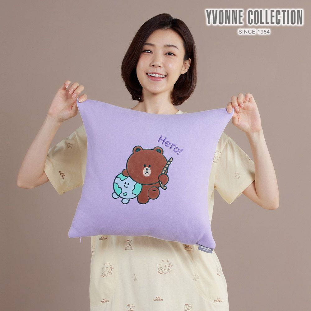 YVONNE COLLECTION熊大拯救地球方形抱枕45x45公分-薰衣草紫(LINE FRIENDS)