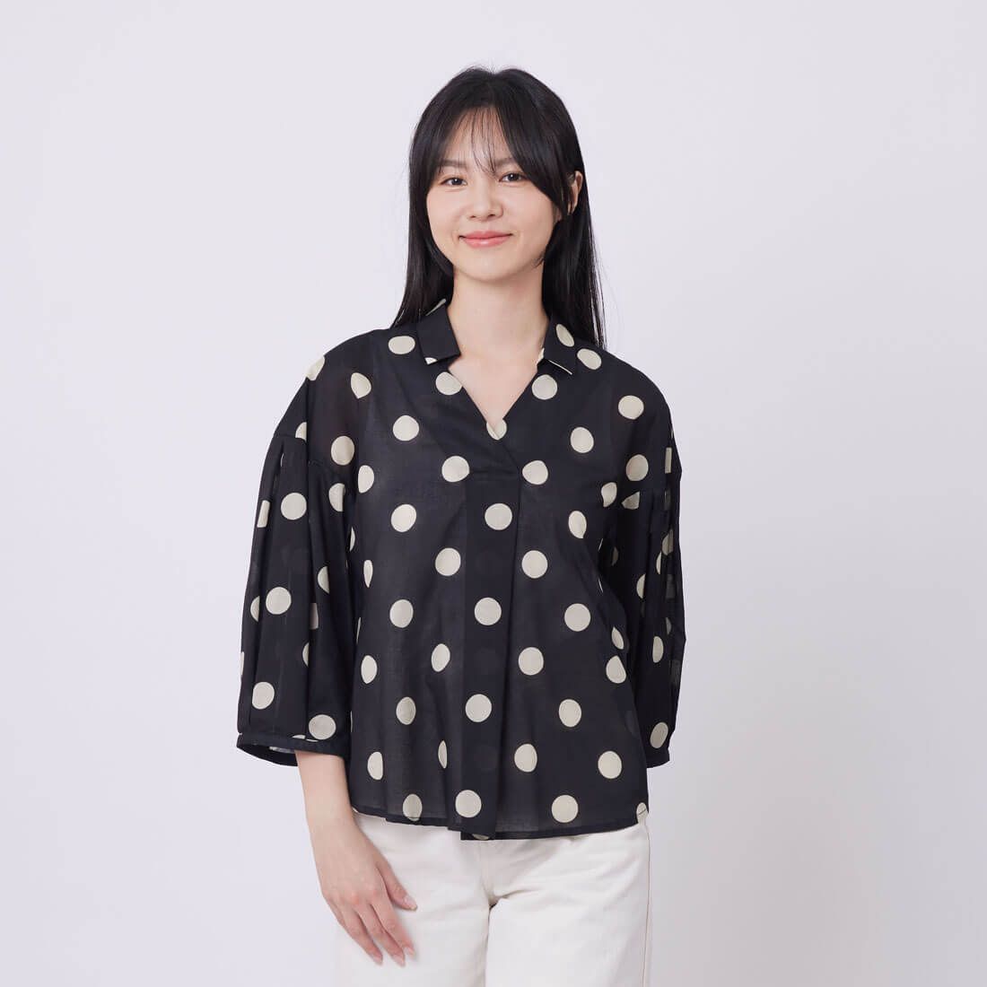 好我 so that's me Angie大黑圓有領小拋袖襯衫上衣 FREE SIZE