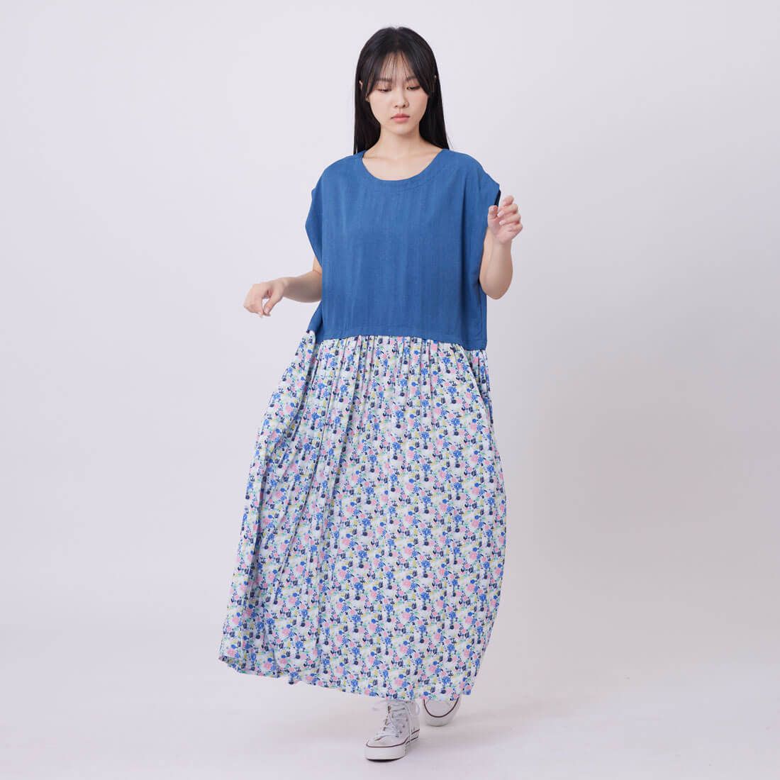 好我 so that's me Flora花卉落肩剪接印花夏日洋裝/ 單寧藍 FREE SIZE