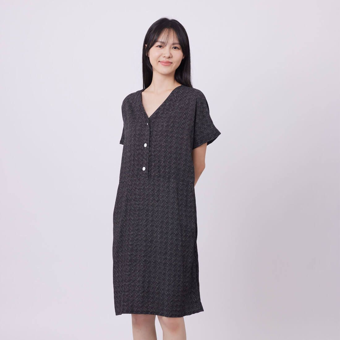 好我 so that's me Chloe半開襟V領腰剪接口袋洋裝/ 黑白細格 FREE SIZE