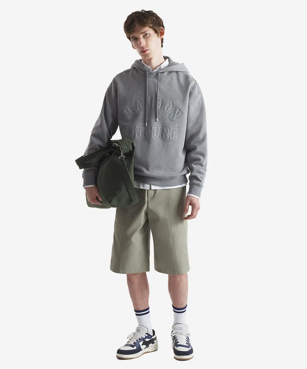 MAISON KITSUNÉ 靜謐灰學院風字母LOGO寬鬆連帽衛衣_男/中性/ M