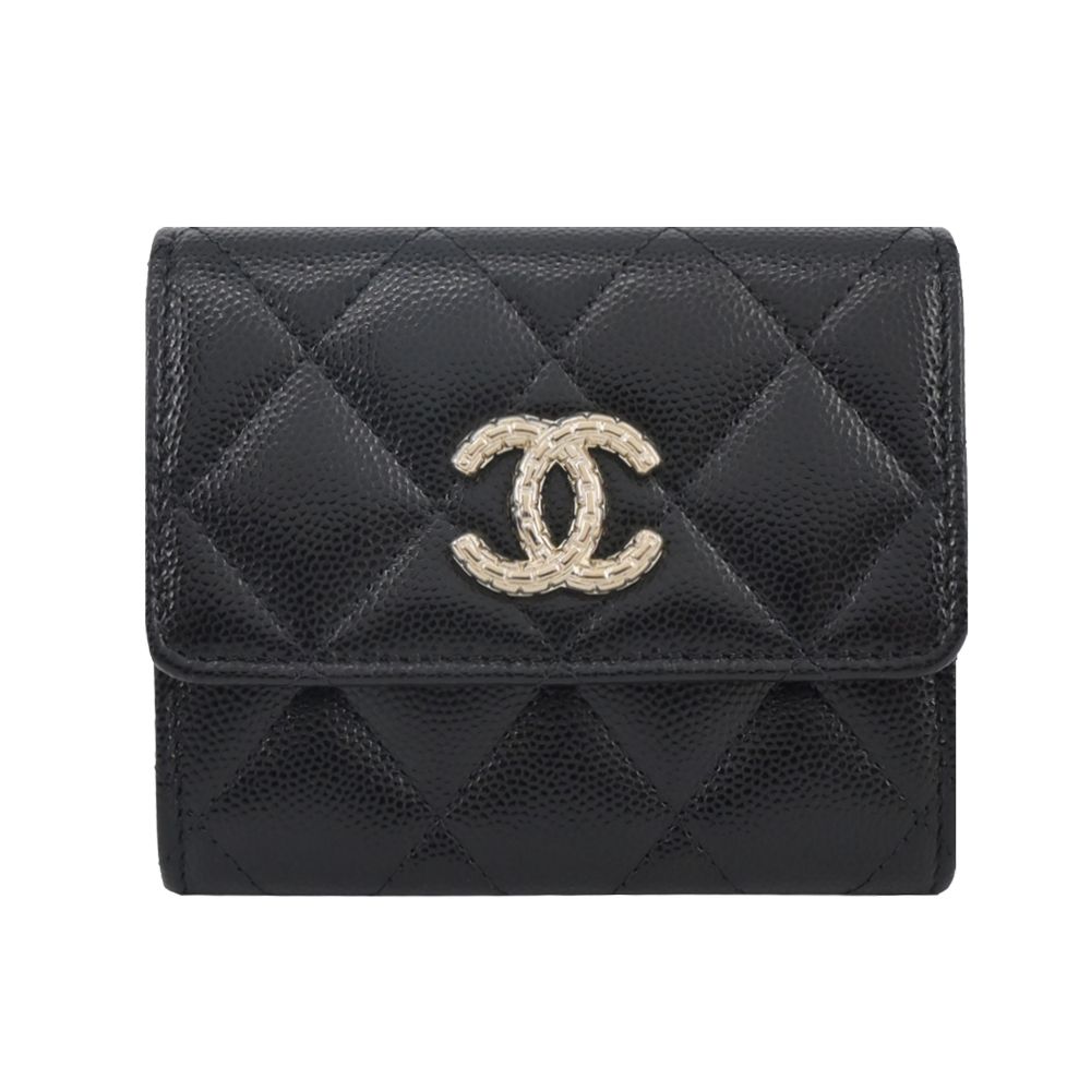 CHANEL 經典雙C壓紋LOGO小牛皮翻蓋短夾(黑色)/平行輸入