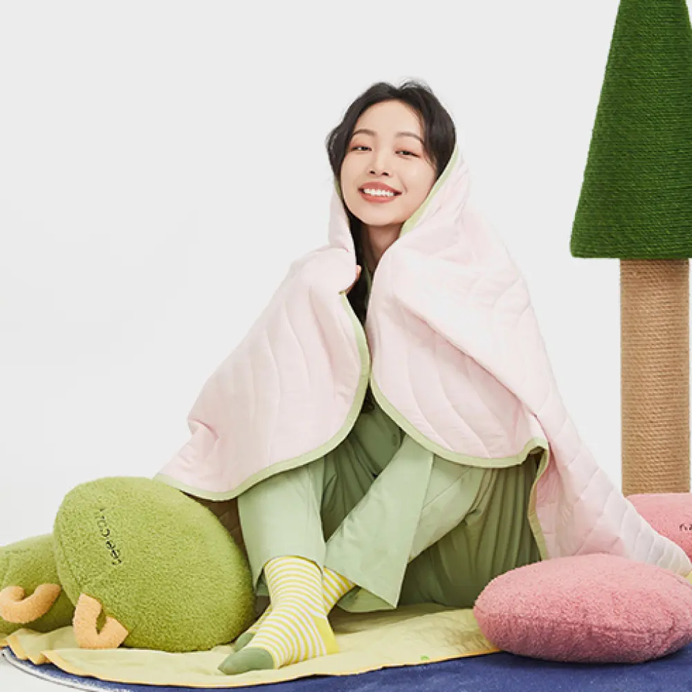 【青鳥家居】覺輕鬆--圓野多用抱枕被/ 奶油草莓