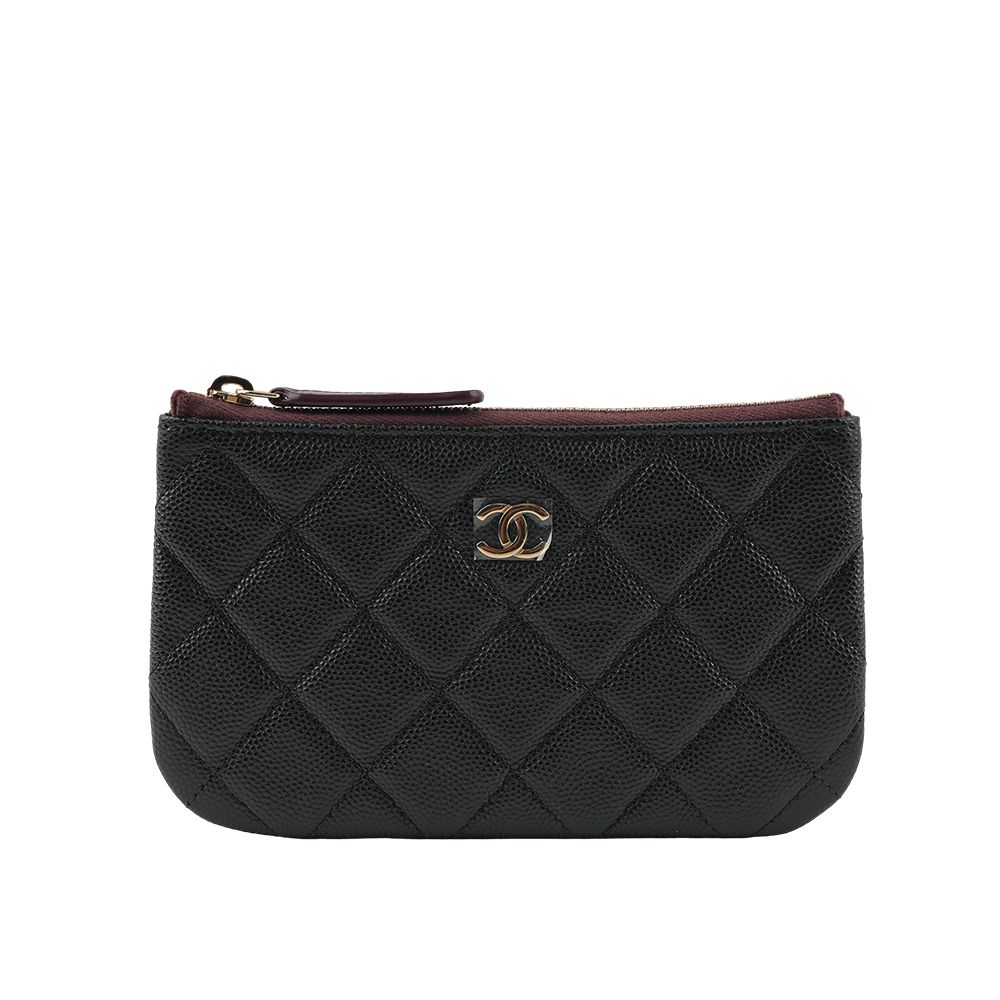 【CHANEL】金色Logo 荔枝皮革一字型拉鏈零錢包(黑色)/ 平行輸入