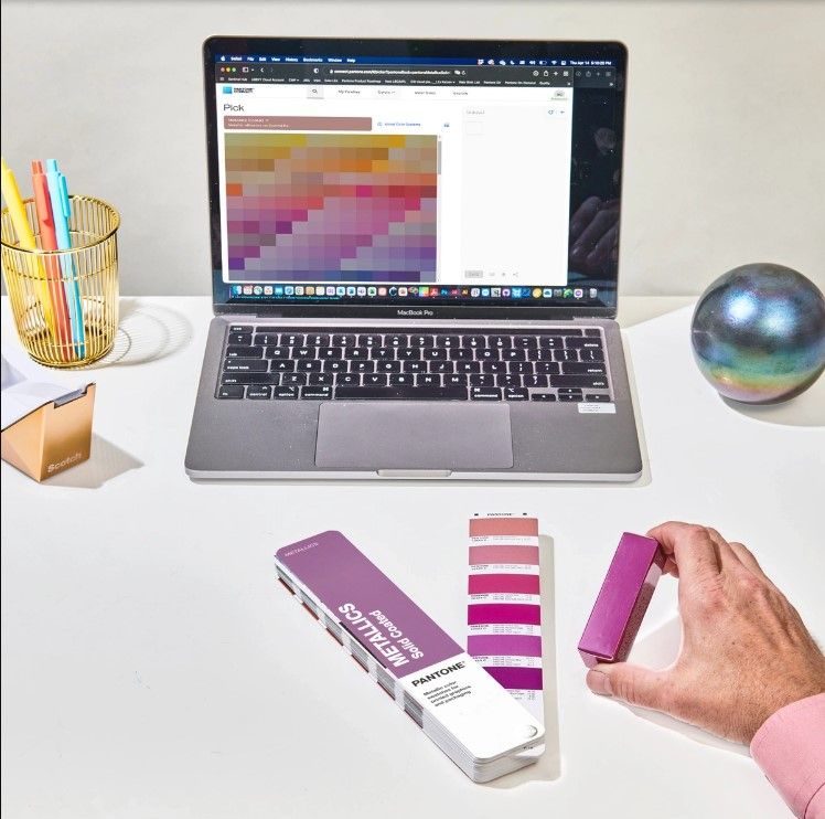 Pantone GG1507C 金屬色指南 Metallics Guide: 655種用於印刷和包裝的金屬色
