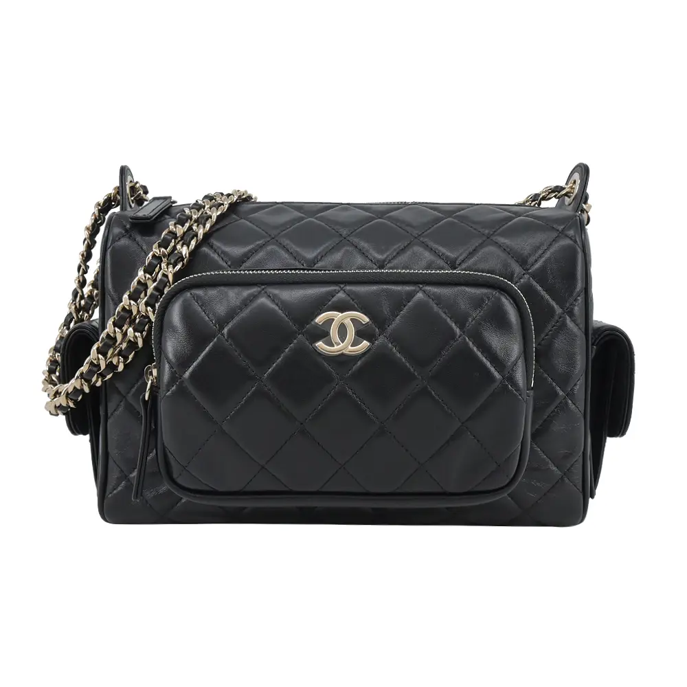CHANEL經典雙C LOGO 菱格紋皺褶小羊皮相機包(黑色)/平行輸入