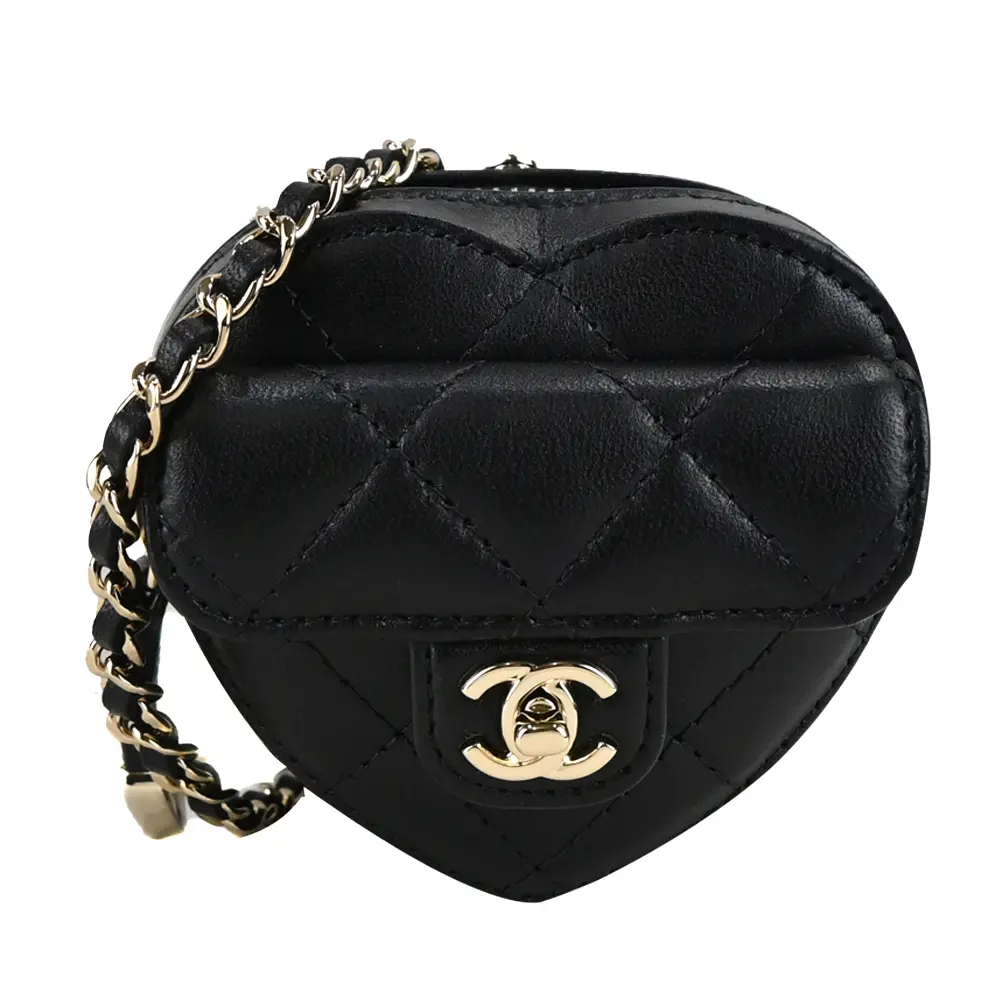 CHANEL新款LOGO菱格紋小羊皮愛心胸口掛包 (黑色)/平行輸入