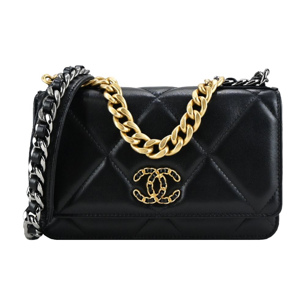 CHANEL 19 經典 LOGO菱格紋小羊皮WOC手拿/斜背包(黑色)/平行輸入