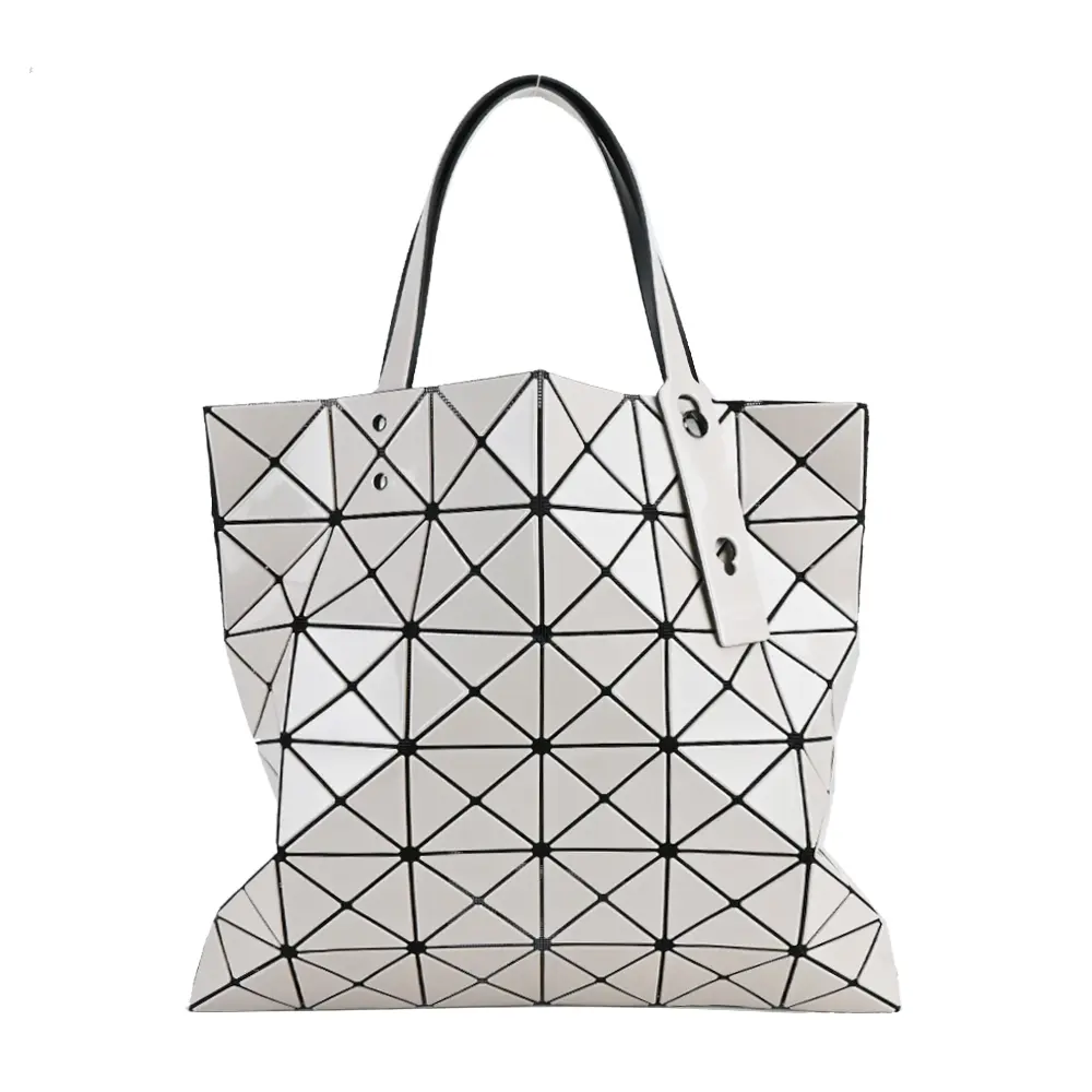 ISSEY MIYAKE 三宅一生 BAOBAO 6X6亮面手提包-米/平行輸入