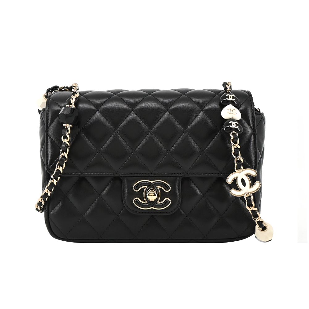 CHANEL經典雙C LOGO菱格紋小羊皮黑白愛心方格斜背包(黑色)/平行輸入