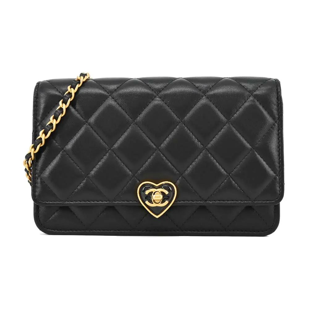 CHANEL 經典愛心鎖扣LOGO小羊皮WOC斜背包(黑色)/平行輸入