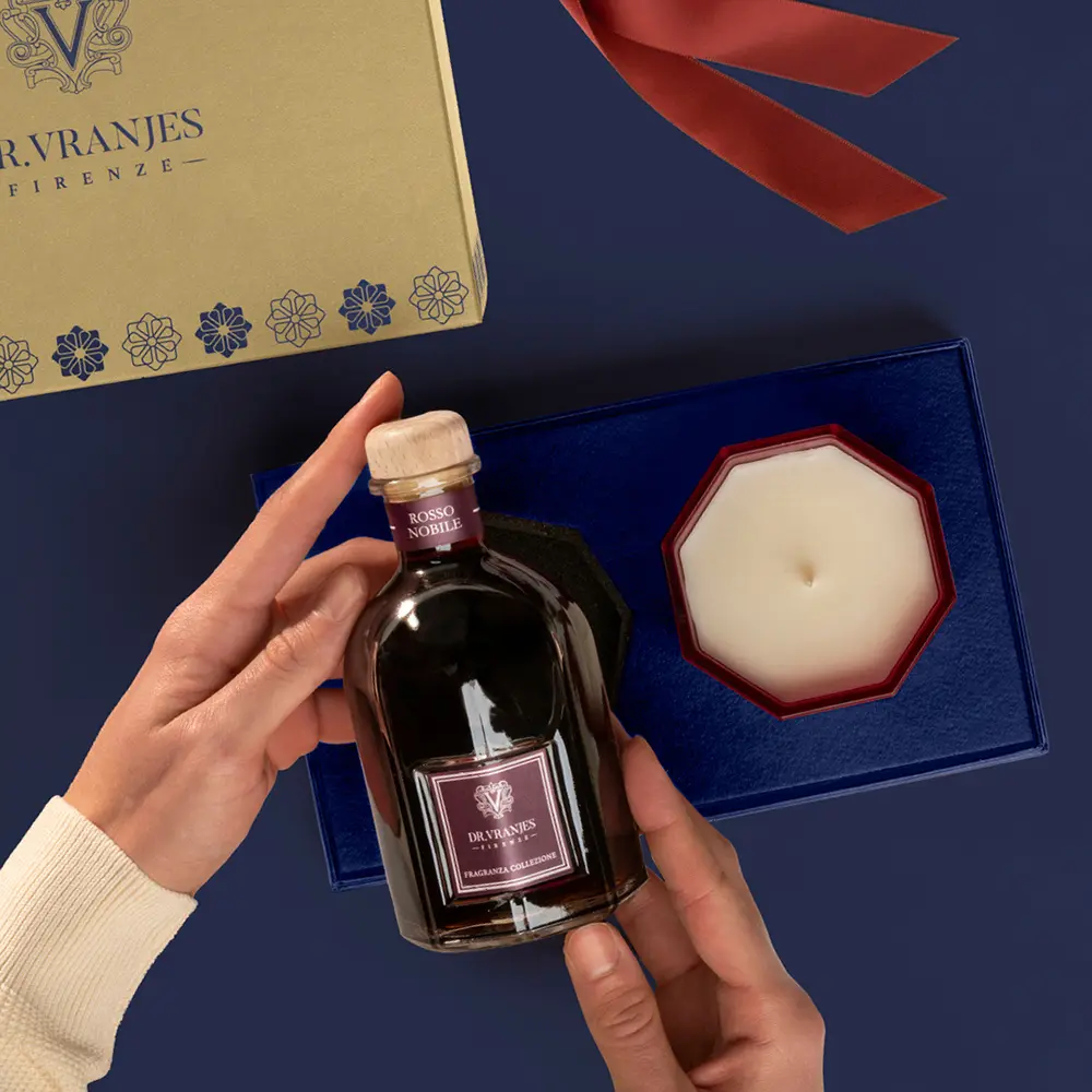 北歐櫥窗/Dr. Vranjes Firenze Rosso Nobile 酒神葡萄釀 香氛瓶與蠟燭 藍金禮盒 (250ml+80g 蠟燭)