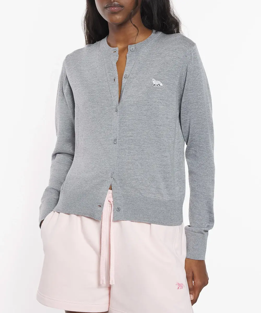 MAISON KITSUNÉ 靜謐灰小狐狸LOGO經典開襟針織衫_女/ S