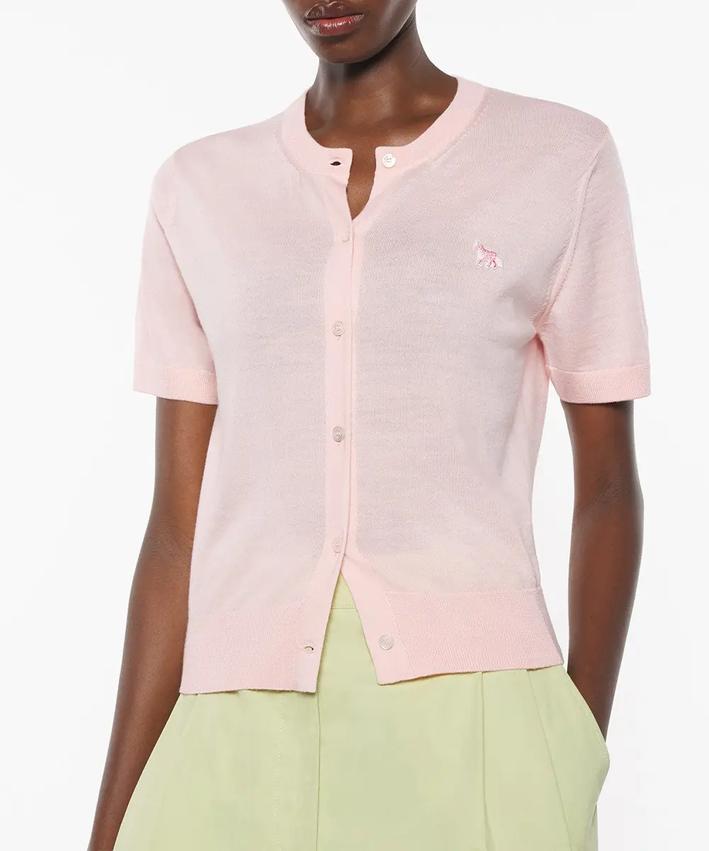 MAISON KITSUNÉ 玫瑰露水粉小狐狸LOGO經典短袖開襟針織衫/女裝/ S