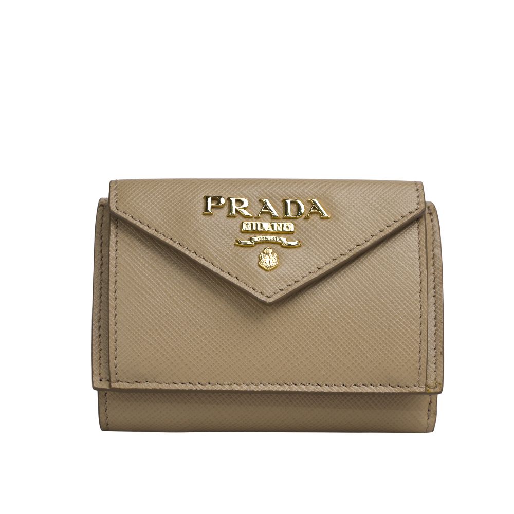 【PRADA】浮雕Logo防刮皮革信封造型迷你三折短夾(藕粉色)/ 平行輸入