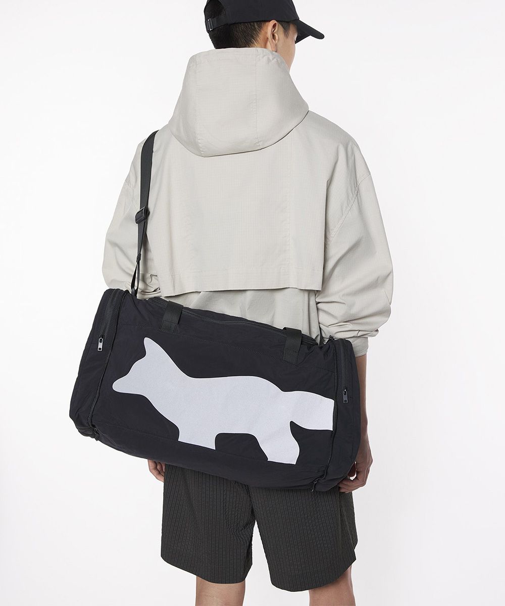 MAISON KITSUNÉ 寧靜黑疾行狐狸LOGO可折疊旅行袋