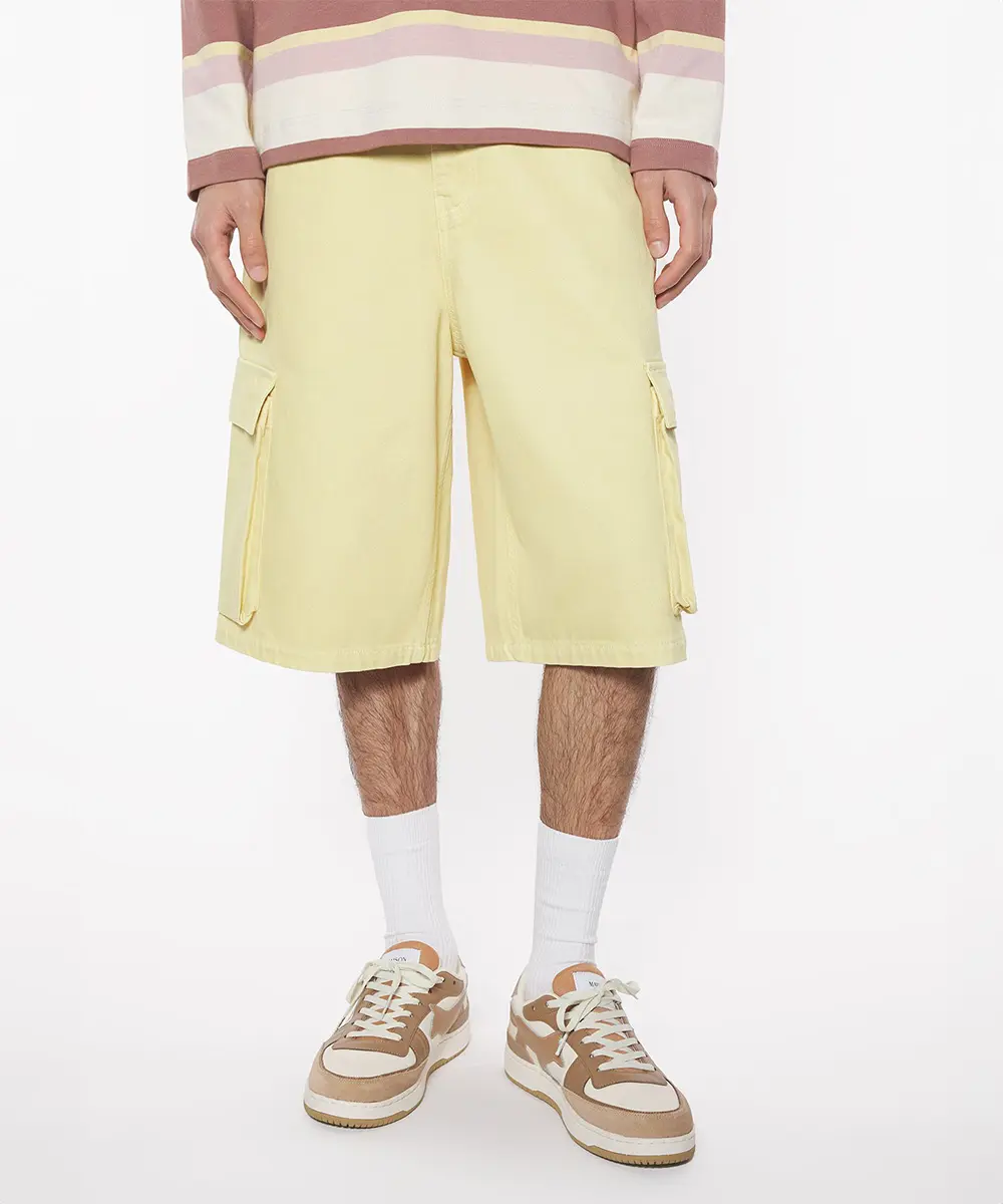 MAISON KITSUNÉ 沙黃色過染手繪LOGO工裝牛仔短褲_男/中性/ 31