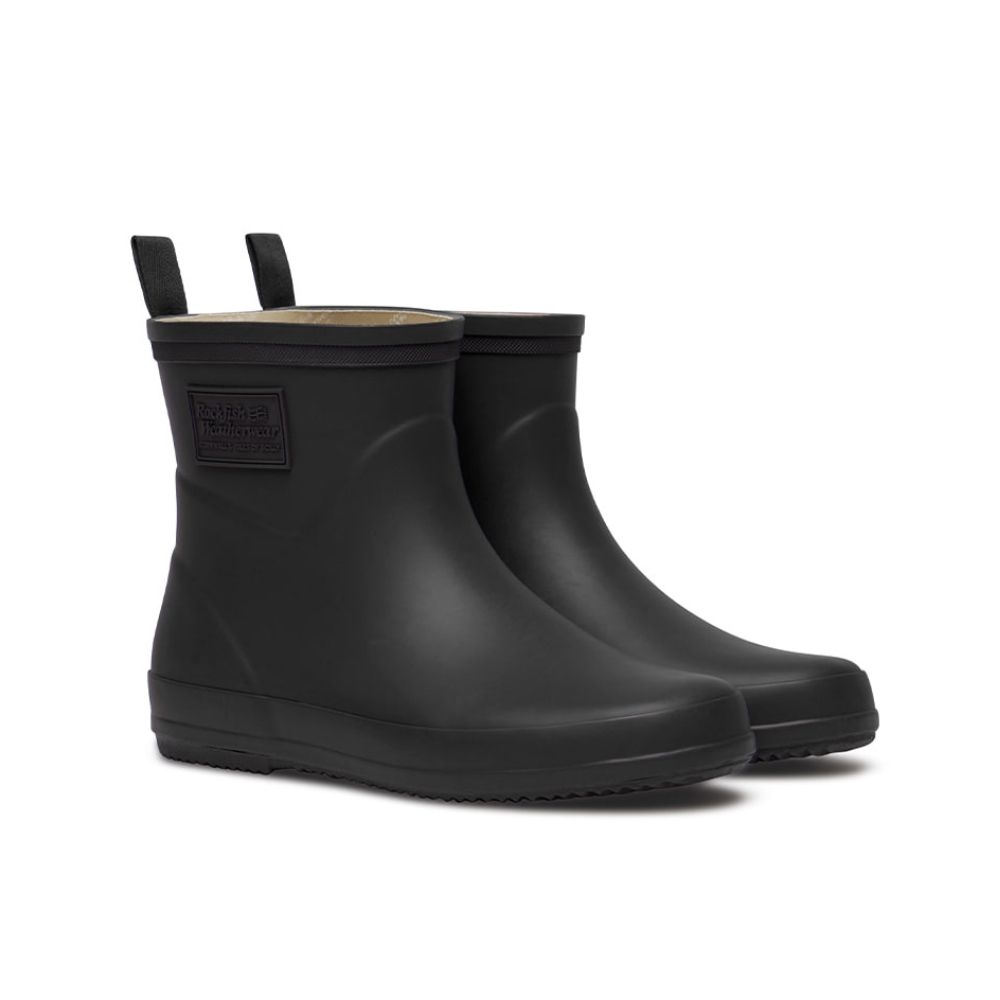 韓國 ROCKFISH EBBY RAIN BOOTS SHORT 女款 簡約素面短筒雨靴 黑色BLACK/ 245-250mm