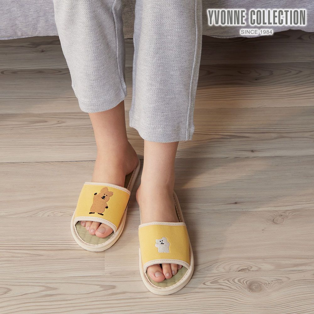 YVONNE COLLECTION QUOKKA & BOBO 藺草室內拖鞋-盛夏黃L (DINOTAENG)