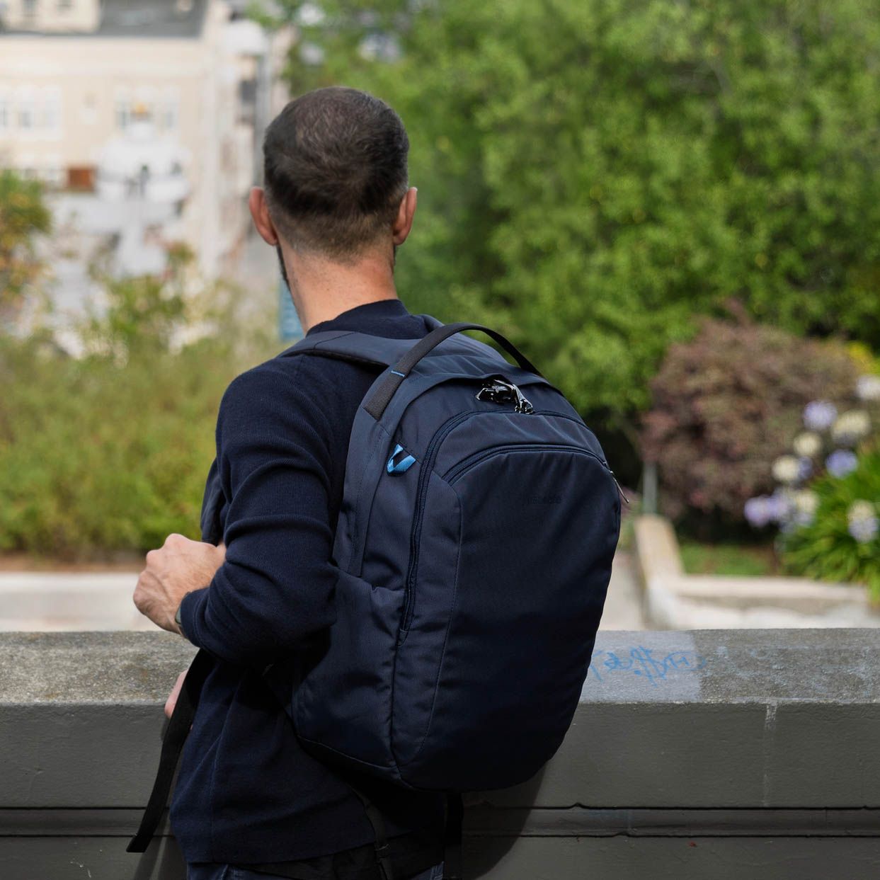 Pacsafe  V 防盜旅行後背包 26L 海洋藍