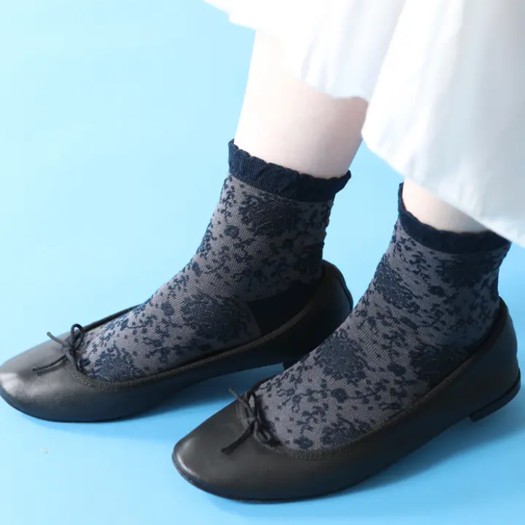 日本 Tabio 浮線編織花冠中筒襪/ 12/ Black