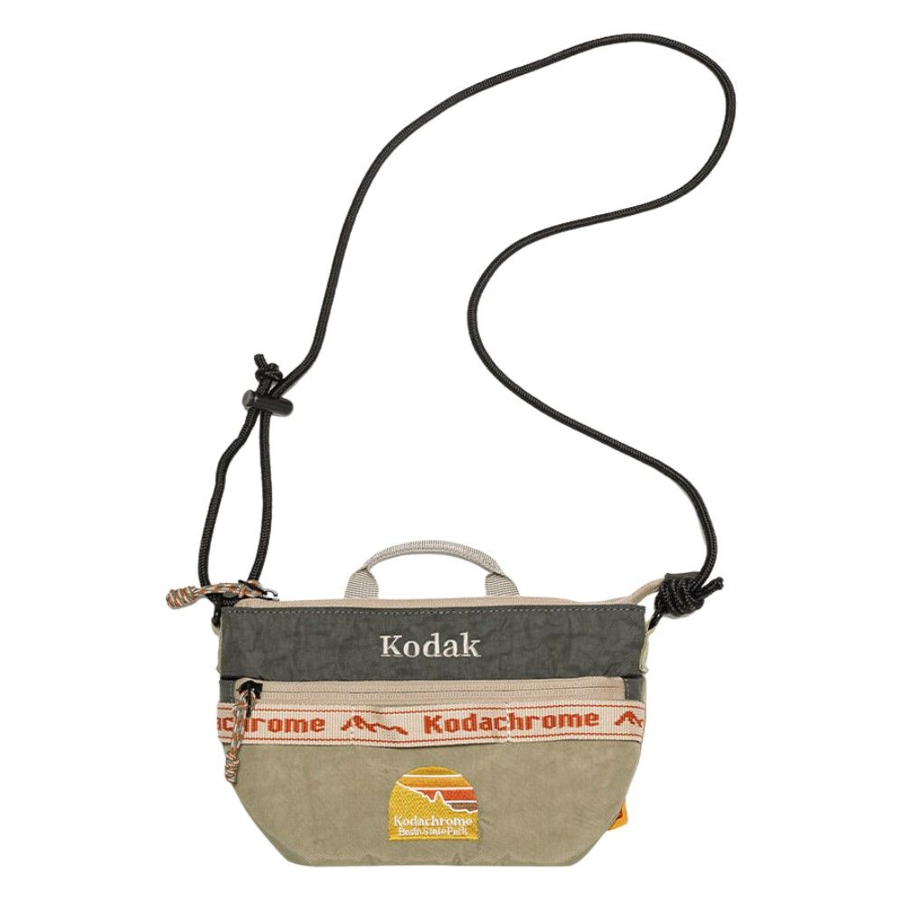 韓國 KODAK 經典配色迷你束繩斜背包 卡其色KHAKI