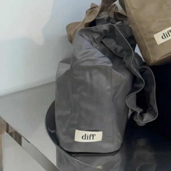 韓國Diff Crossbody Matt Bag輕旅行包/ 啞光霧感斜背包/ 肩背包/ 托特包/ Gray灰色
