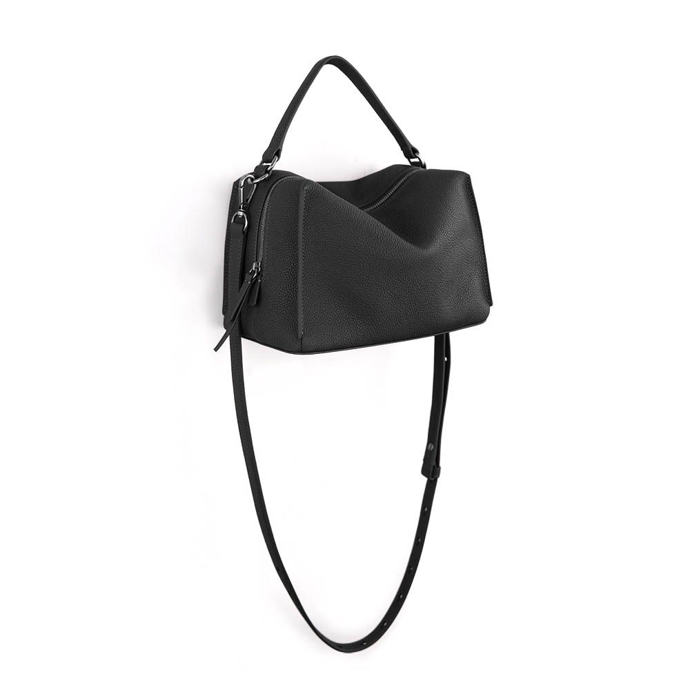 Darker Than Black Bags/ Mini Valley Cube Shoulder Bag 迷你方型軟包/黑(小荔枝紋牛皮)