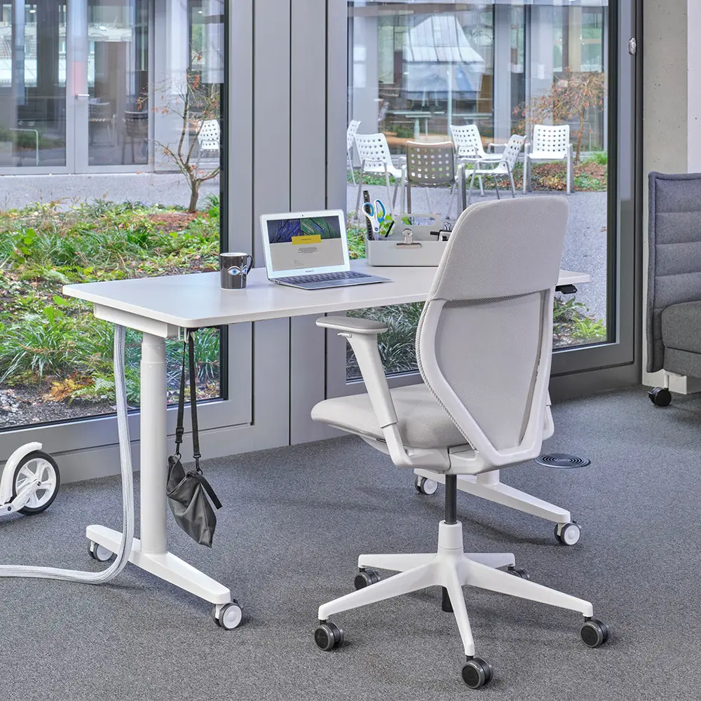 北歐櫥窗/Vitra ACX Mesh 人體工學辦公椅 (網格椅背 / 卵石灰布料 / 灰白色框架 / 固定式扶手)