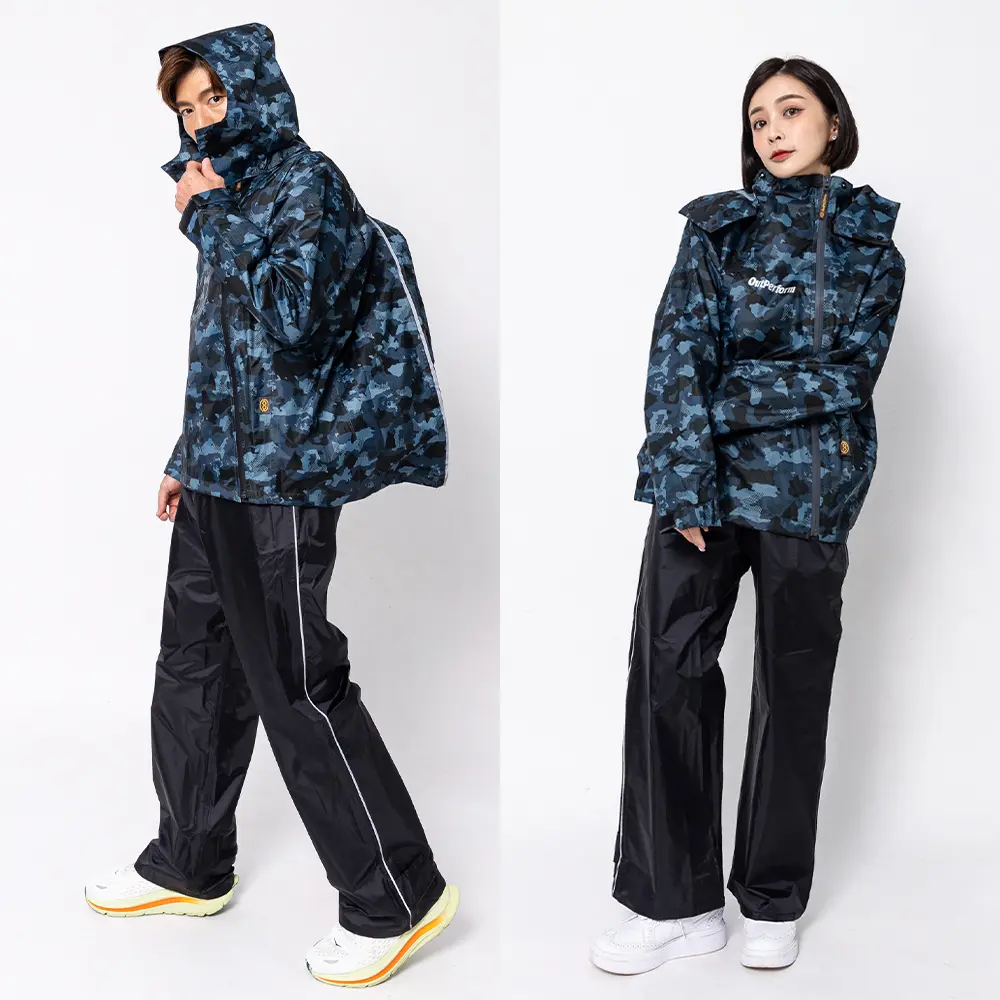 【OutPerform-奧德蒙雨衣官方直營】【背包款】去去雨水走斜開雙拉鍊兩件式/ 灰迷彩/ M